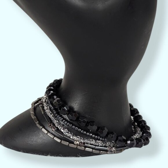 (2/$20) Set of 5 Dark Beaded Stretch Bracelets - Picture 1 of 4